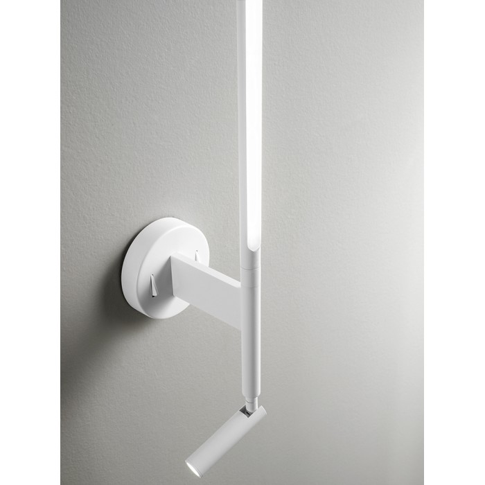 Wall lamp in white powder coated metal with 300 °...