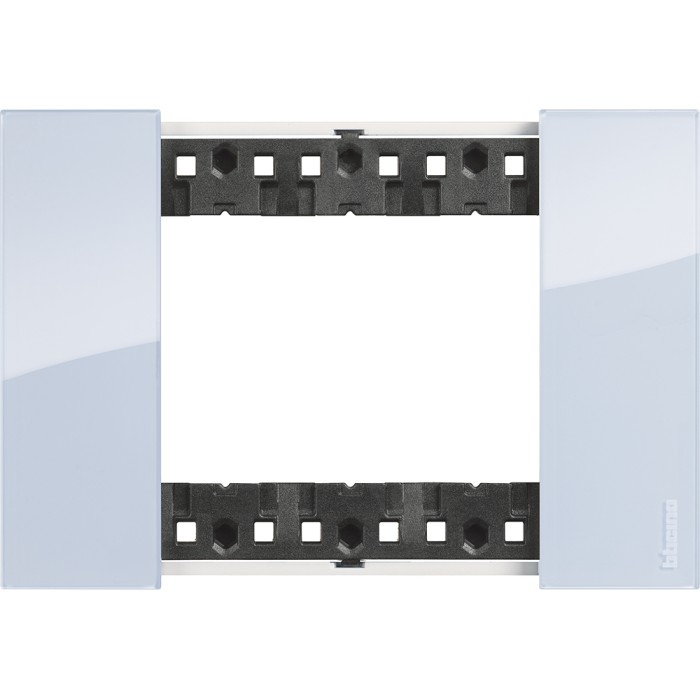 Placca 3 moduli living now sky materiale plastica bimaterica