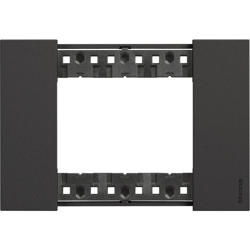 Placca 3 moduli living now nero materiale plastica