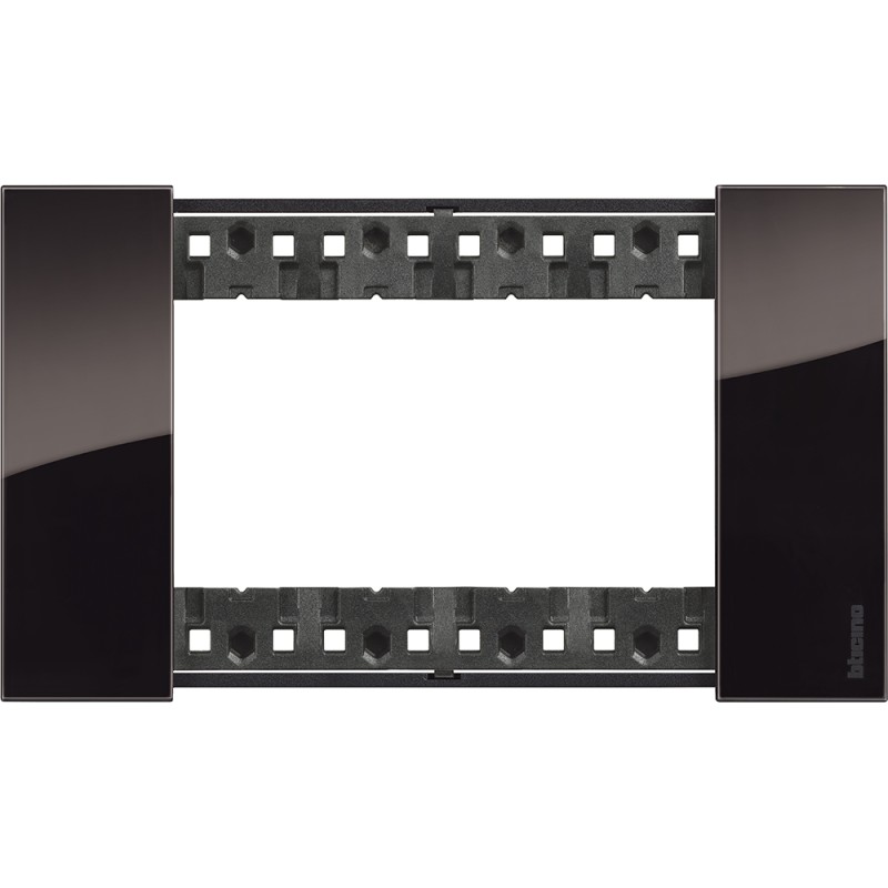 Placca 4 moduli living now notte materiale plastica bimaterica 