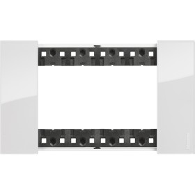 Placca 4 moduli living now ghiaccio materiale plastica bimaterica 