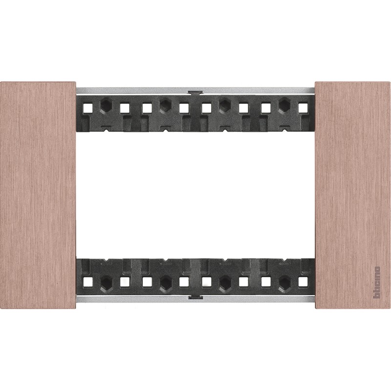 Placca 4 moduli living now rame materiale zama