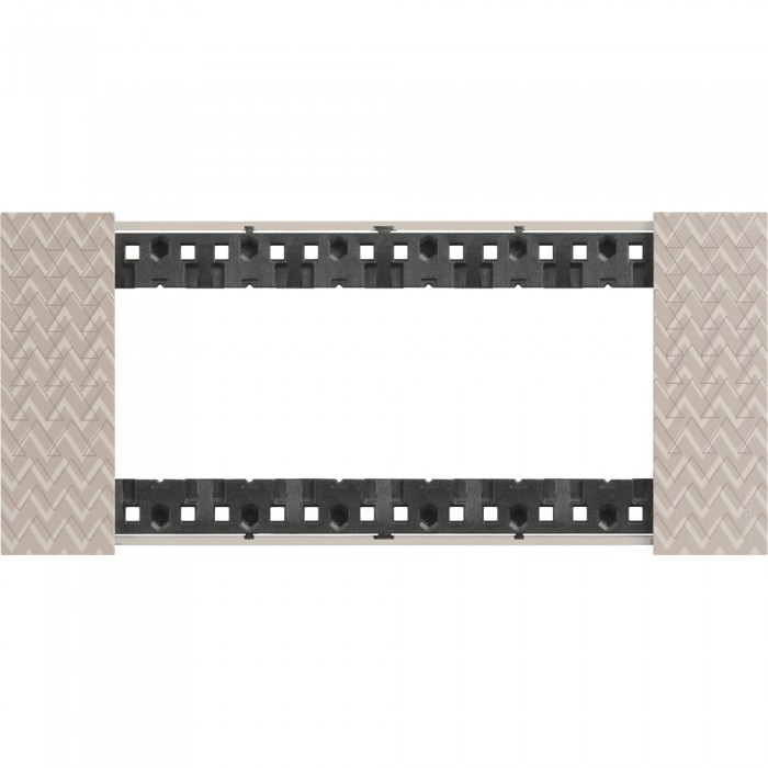 Placca 6 moduli living now optic materiale plastica effetto pixel