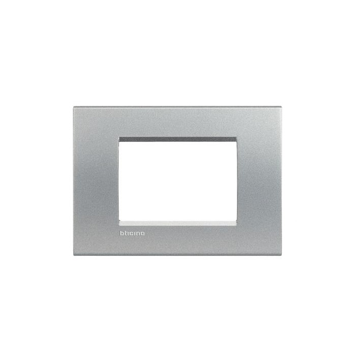 Placca quadra 3 posti tech living light LNA4803TE bticino