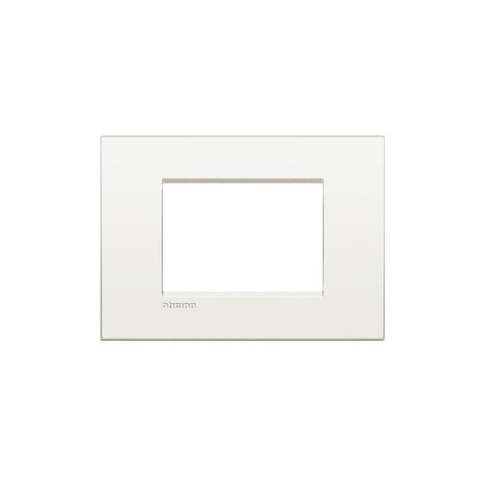 Placca living light ll 3posti bianco puro LNC4803BN bticino  2