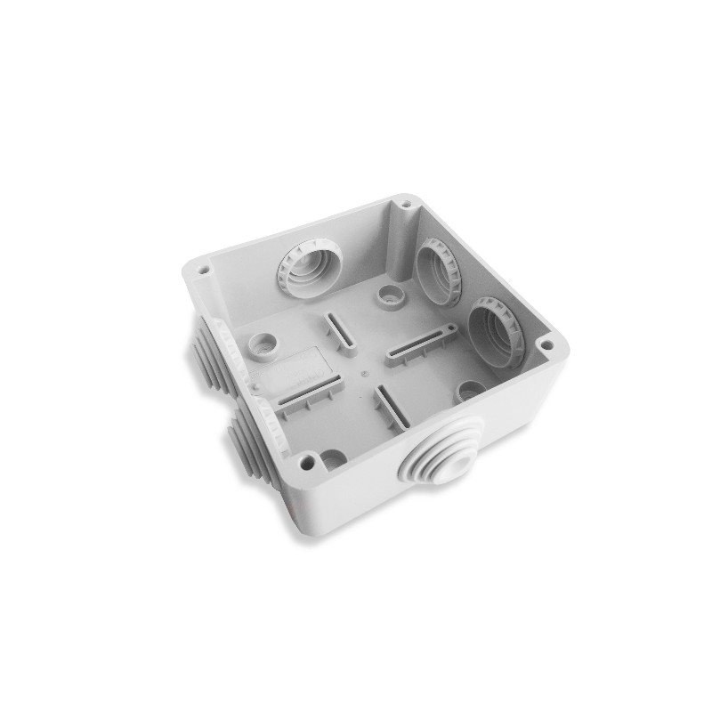 Boîte droite 150x110x70 400c5 câbles électriques