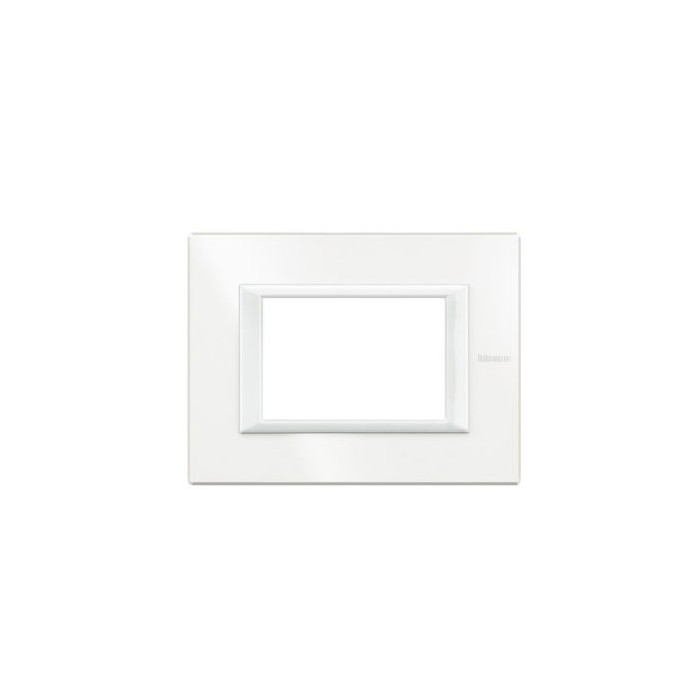 Placca Axolute 3 posti colore bianco Bticino HA4803HD