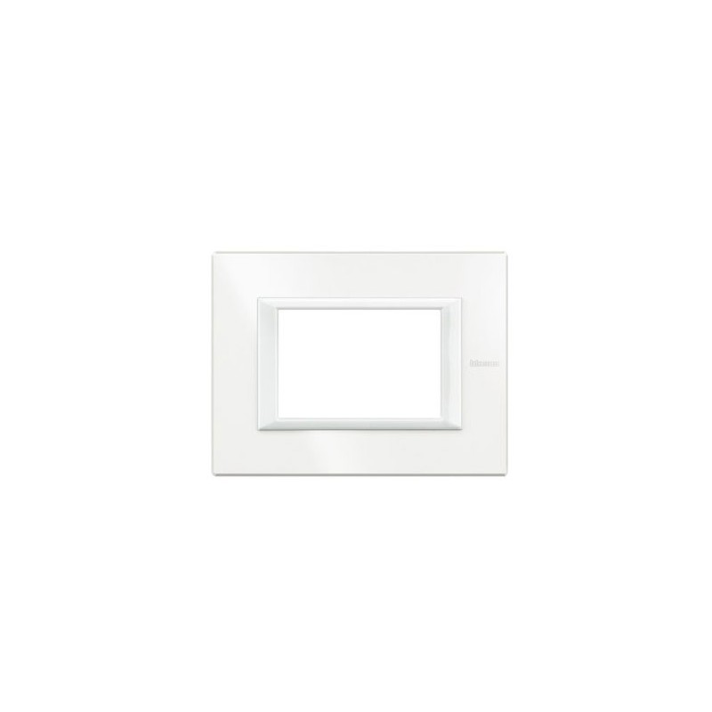 Placca Axolute 3 posti colore bianco Bticino HA4803HD
