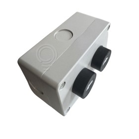 Pulsantiera 2 pulsanti filo ghiera frecce verticali, 2 fori, con ECX 4109 (2 pulsanti neri + 1 contatto NO).